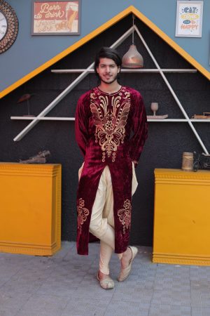 Velvet Made Arabic King Style Dubai Set With Golden Salwar 