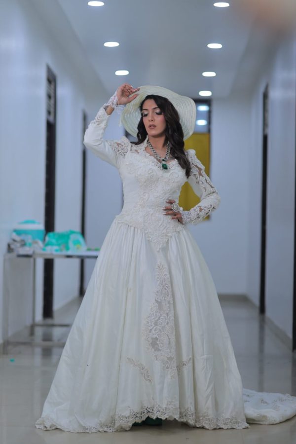 Victorian Princess Gown (With All Accessories)