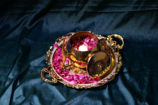 Home Decor Item Golden Color Giraffe Shaped Show Piece  Metal Made Candle light Stand 