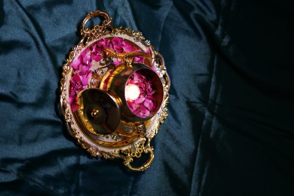 Home Decor Item Golden Color Giraffe Shaped Show Piece  Metal Made Candle light Stand 